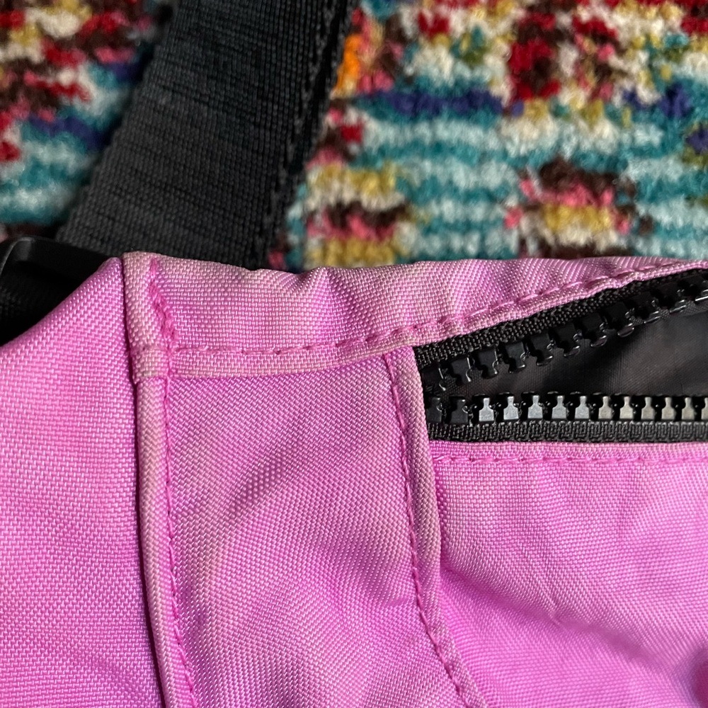 BAGGU Crescent Belt bag in extra pink🩷 - Picture 3 of 7